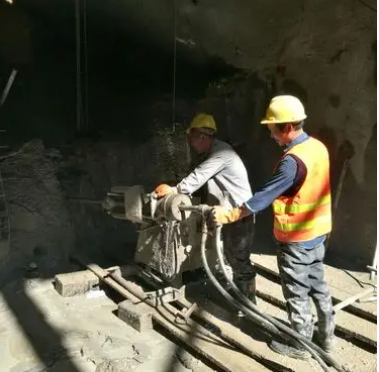 云安水下抗分散灌浆料特点 水下不分散注浆料介绍