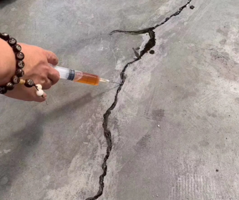 云安混凝土裂缝修补技术详解​